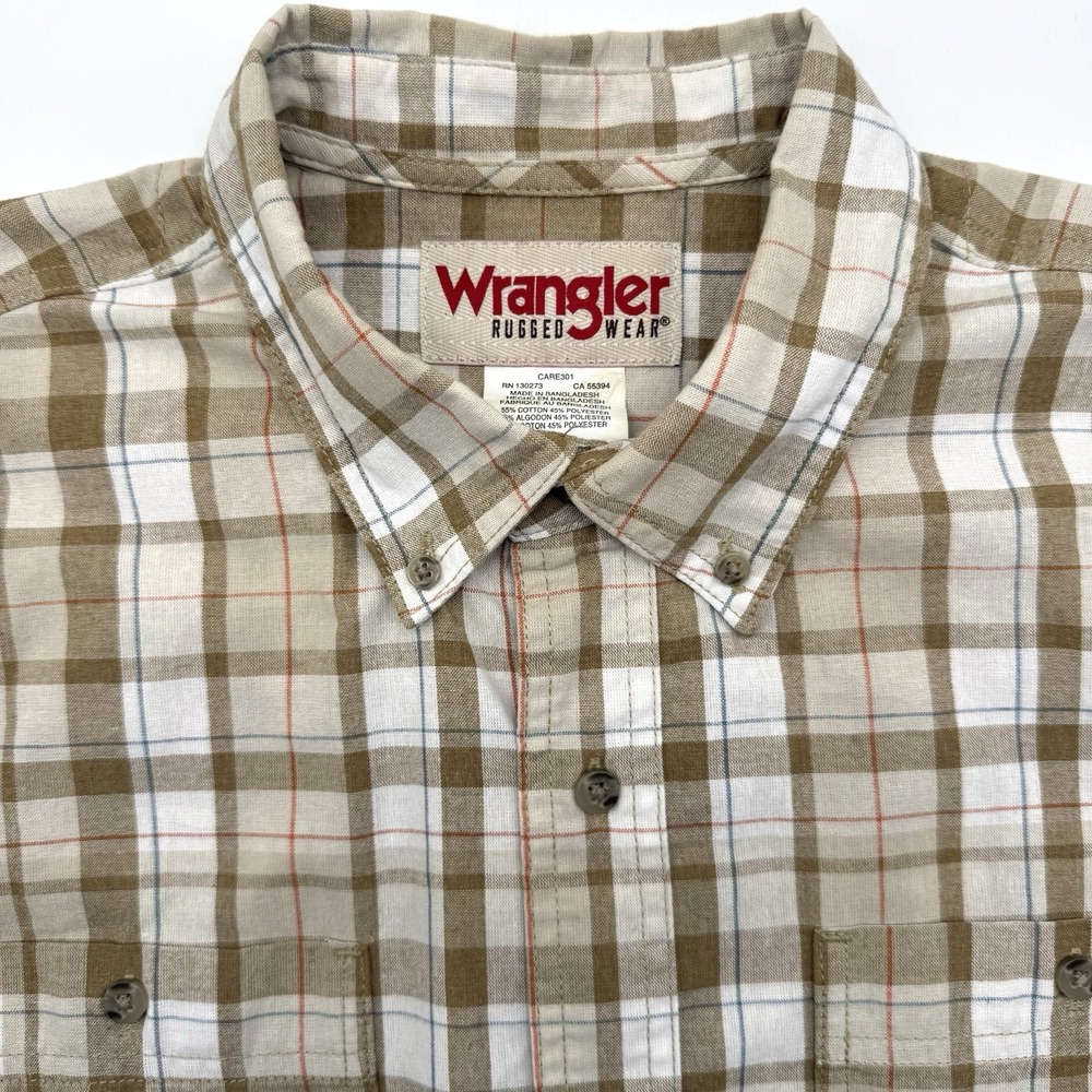 Wrangler Rugged Wear Men's Short Sleeve Brown Striped L Button Down Ranch Shirt‎